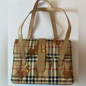 Burberrys Shoulder bag check Tan and Black pattern leather trim nice Vintage